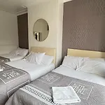 Denzile Hotel